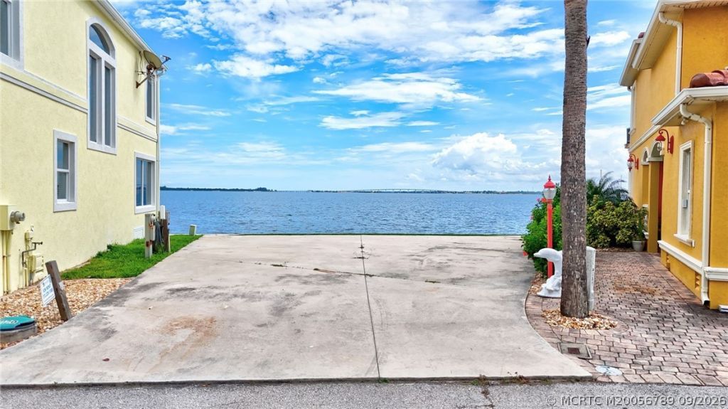 1120 Nettles Boulevard , Jensen Beach, FL 34957 Photo