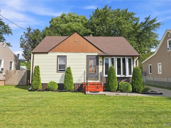 160 Clover Place , Buffalo, NY 14225