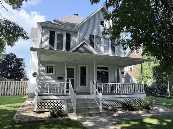 1228 W Lincoln Boulevard , Freeport, IL 61032