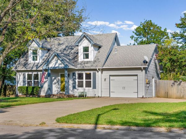 309 Kelsey Dr , Clarksville, TN 37042