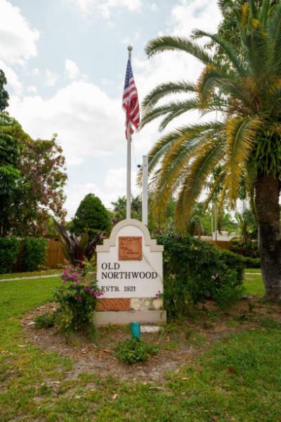 636 35th Street, West Palm Beach, FL 33407 Photo