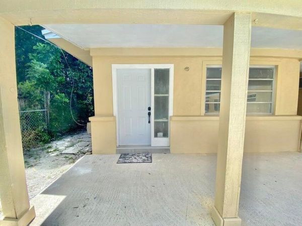 660 NE 34th Court, Unit 3, Oakland Park, FL 33334