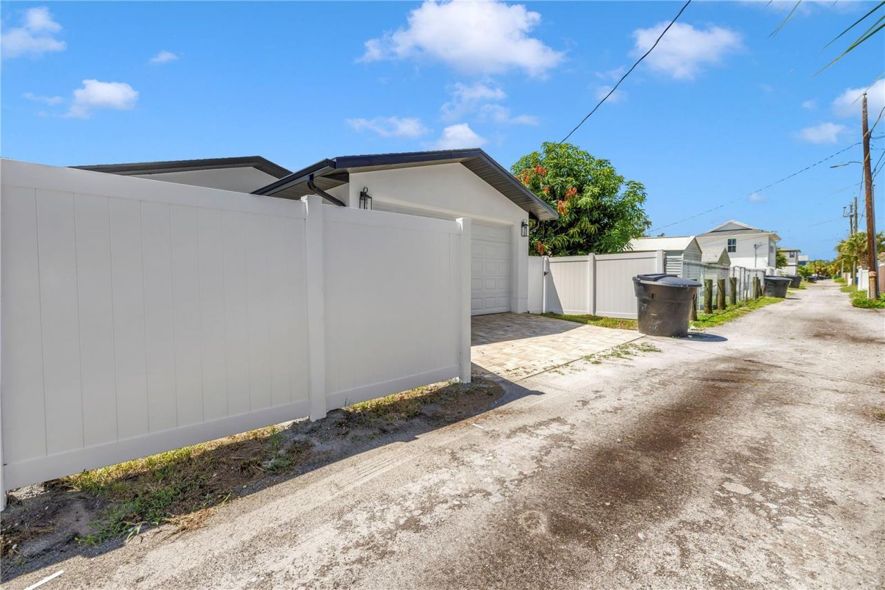 2325 4th Avenue S, Saint Petersburg, FL 33712 Photo