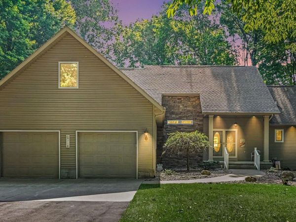 6714 Beechnut Court, Unit 204, Stanwood, MI 49346