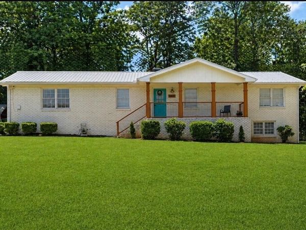 1611 Carlton Avenue , Stone Mountain, GA 30087