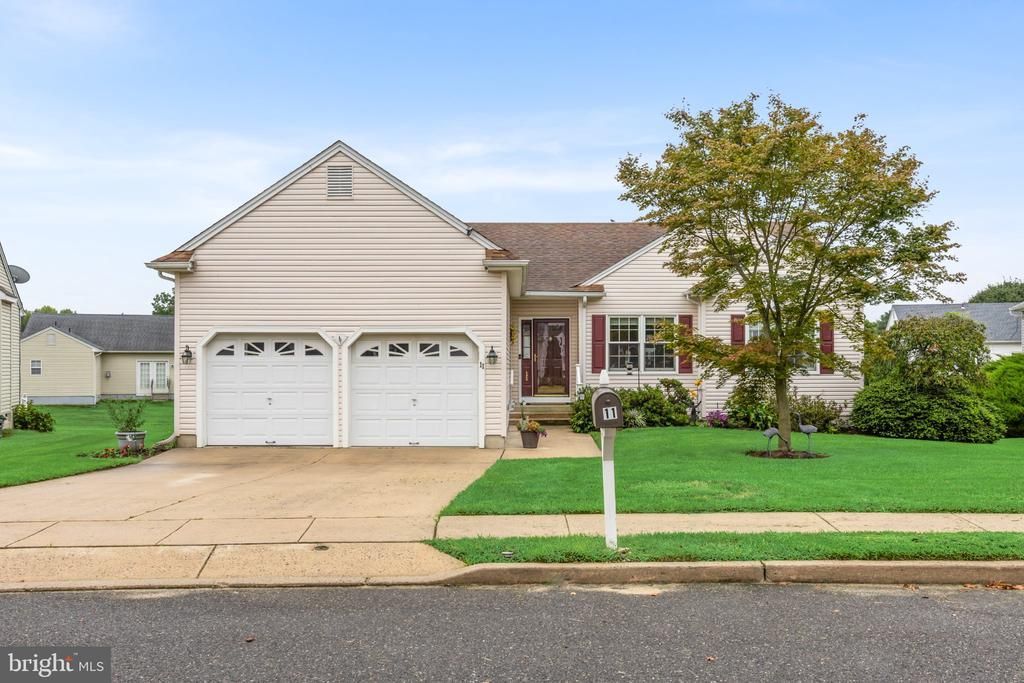 11 Tara Lane, Delran Township, NJ 08075 Main Photo