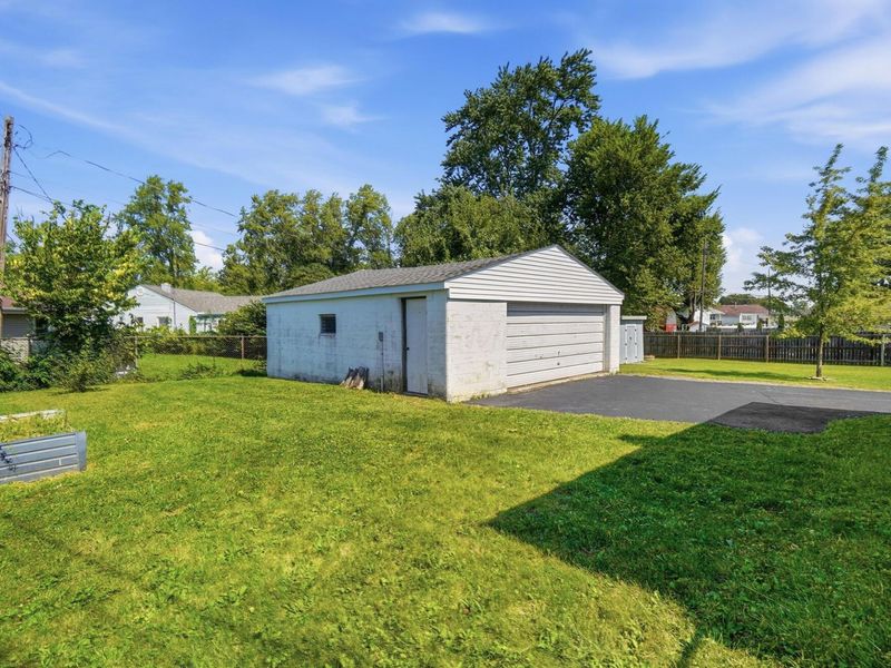 301 Lilly Chapel Road, West Jefferson, OH 43162 Photo 3