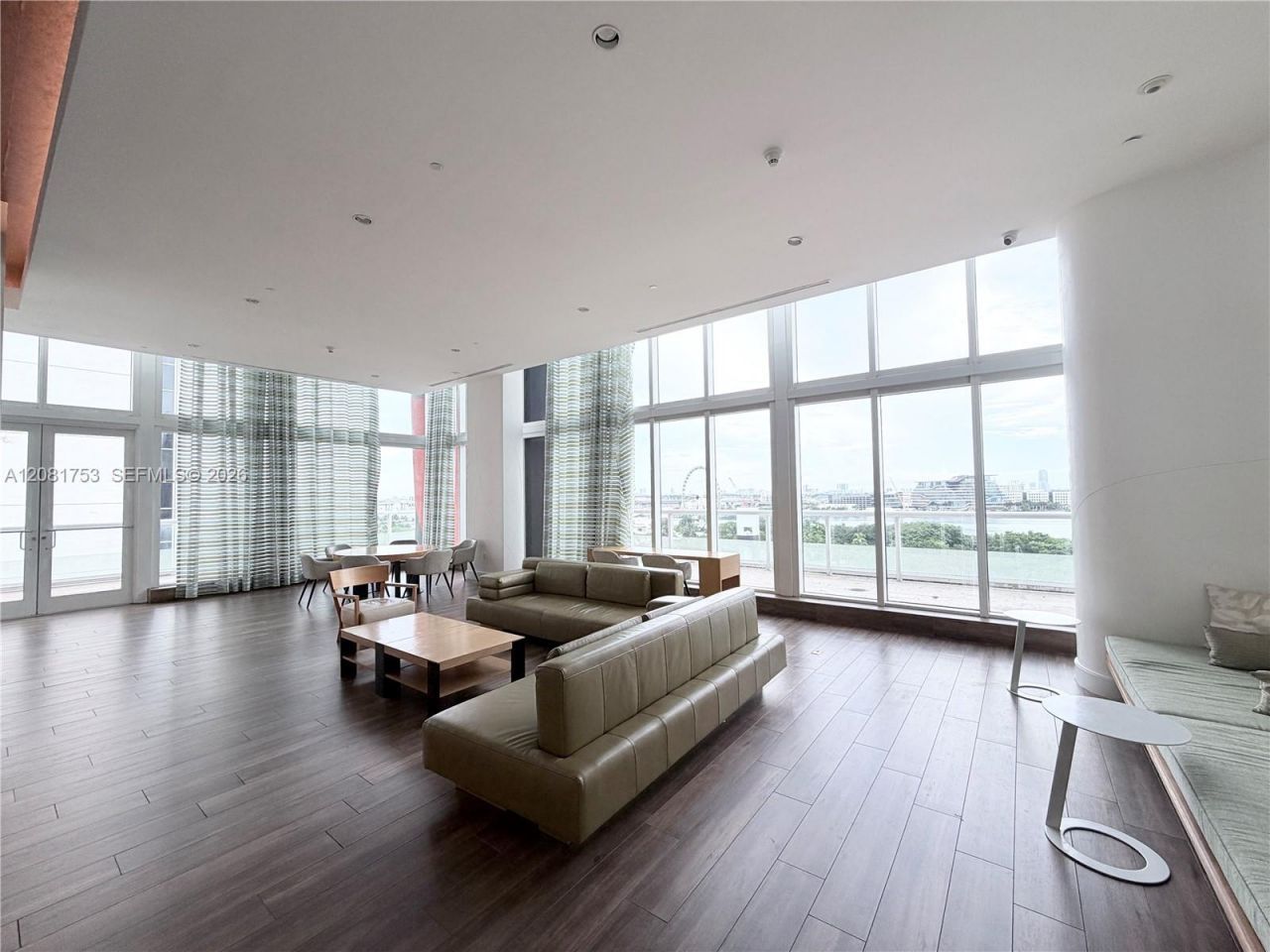50 Biscayne Blvd , Unit 3211, Miami, FL 33132 Photo