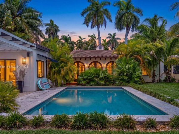 1028 NE 84th St , Miami, FL 33138