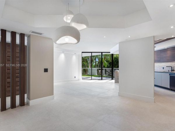 3610 Yacht Club Dr, Unit 213, Aventura, FL 33180
