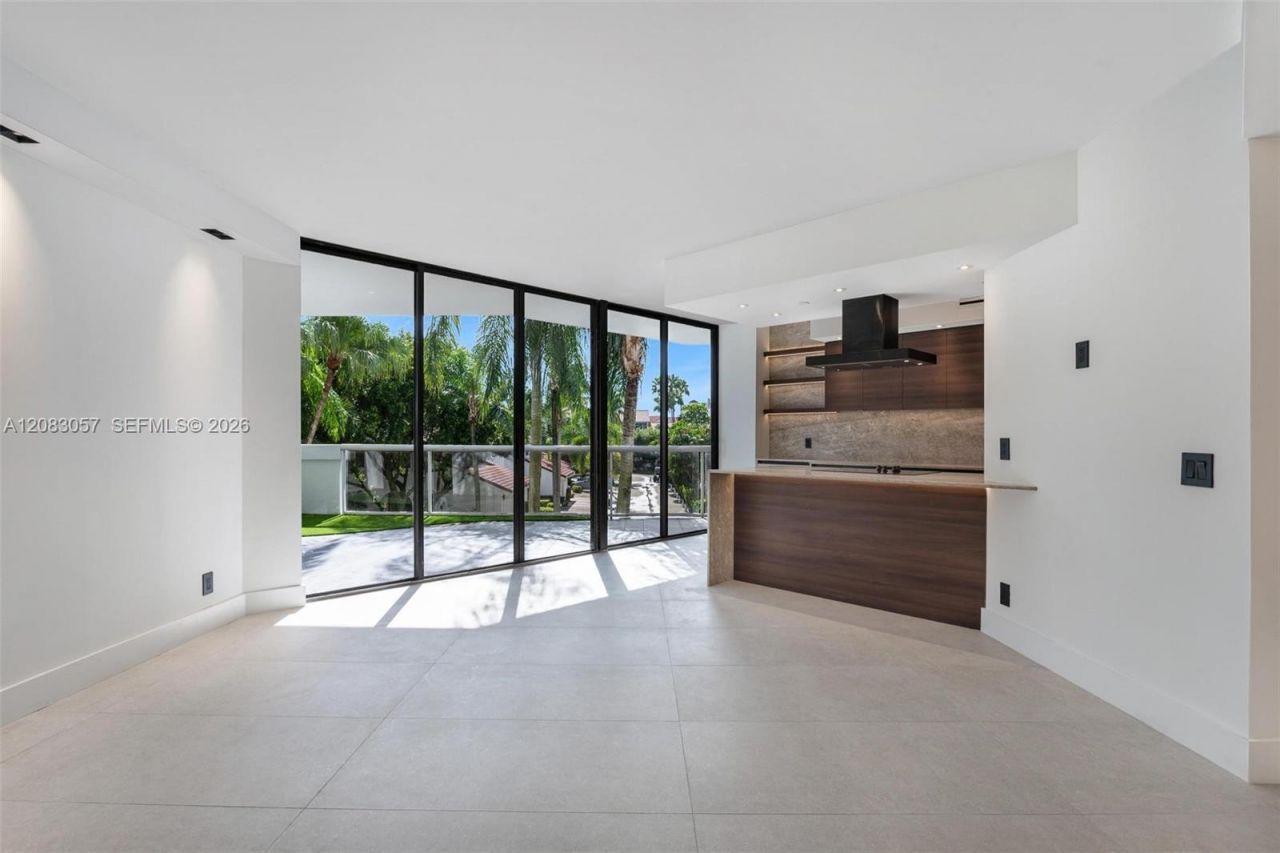 3610 Yacht Club Dr, Unit 213, Aventura, FL 33180 Photo