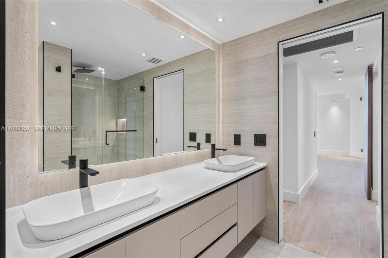3610 Yacht Club Dr, Unit 213, Aventura, FL 33180 Photo