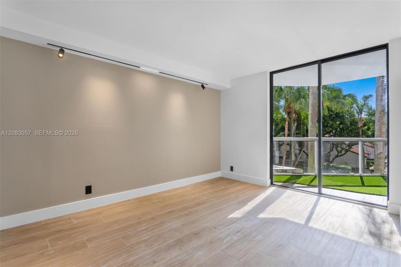 3610 Yacht Club Dr, Unit 213, Aventura, FL 33180 Photo