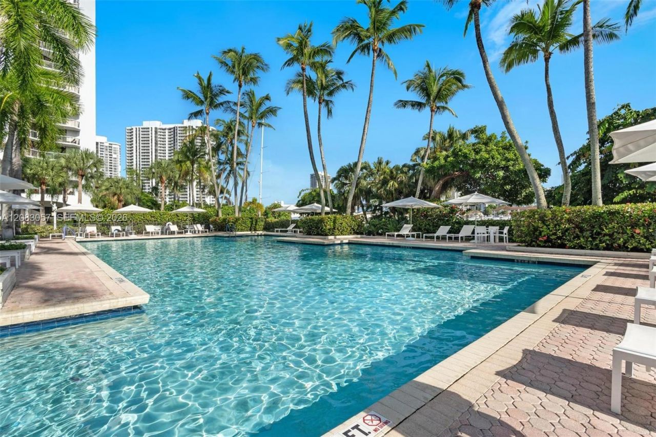3610 Yacht Club Dr, Unit 213, Aventura, FL 33180 Photo