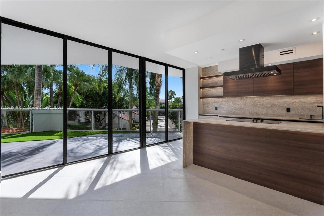 3610 Yacht Club Dr, Unit 213, Aventura, FL 33180 Photo
