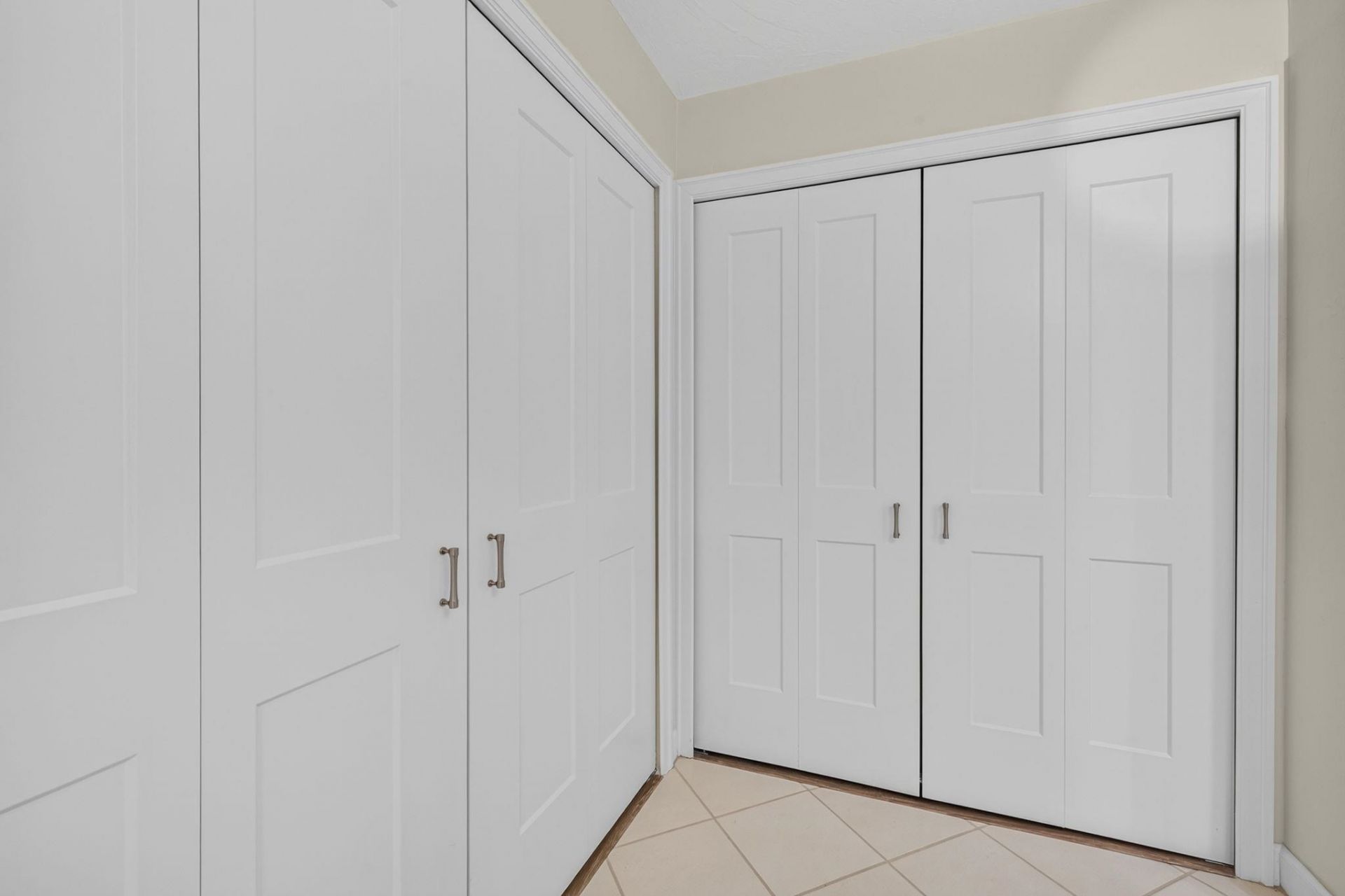 2929 W Gulf Dr, Unit 102, Sanibel, FL 33957 Photo