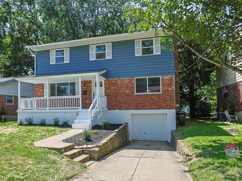 6029 Waldway Lane, Cincinnati, OH 45224 Photo 2