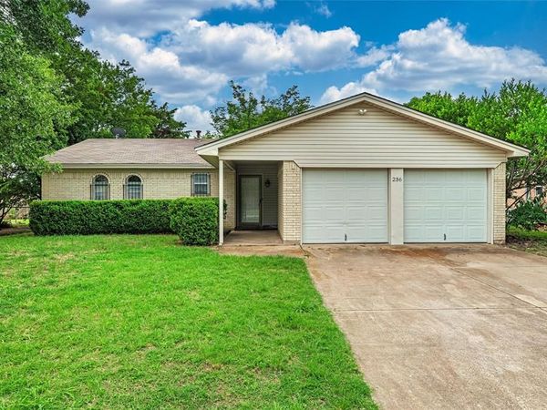 236 E Cunningham Avenue, Crowley, TX 76036