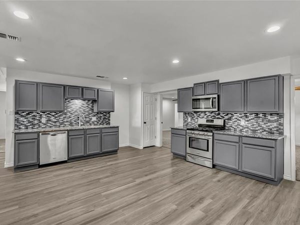5504 James Avenue, Fort Worth, TX 76115