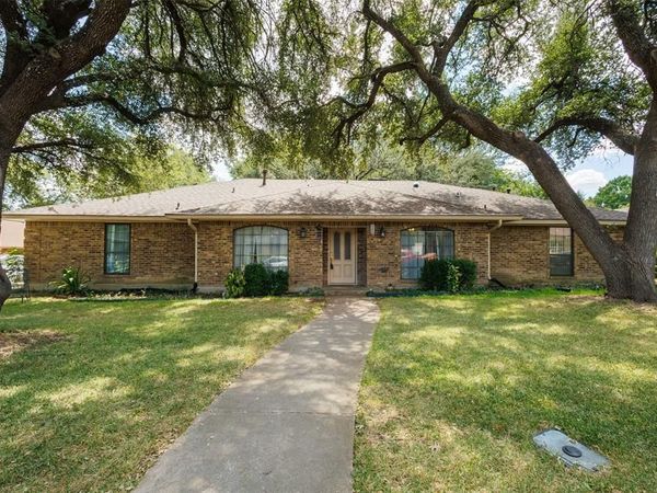 1426 Marlene Place, DeSoto, TX 75115