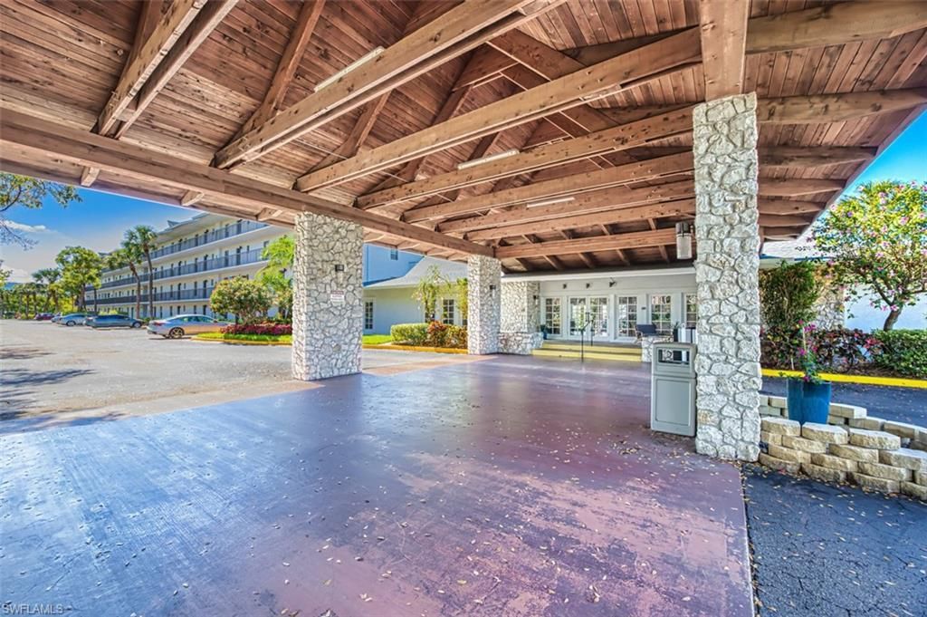 600 Neapolitan Way , Unit 153, Naples, FL 34103 Photo