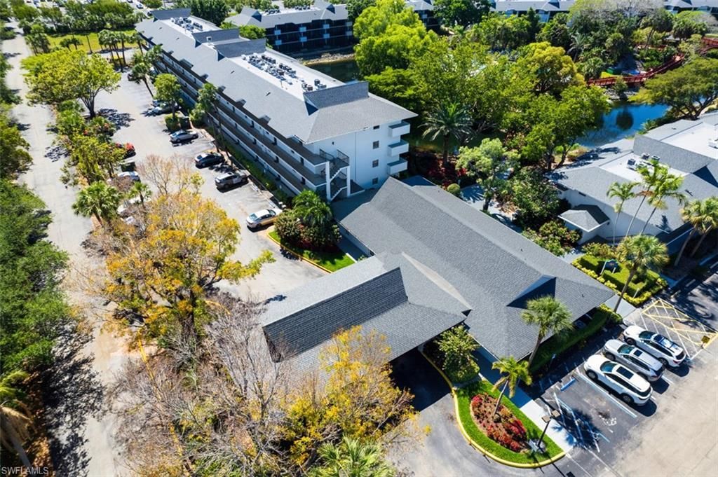 600 Neapolitan Way, Unit 153, Naples, FL 34103 Photo