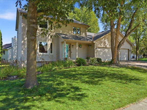 18997 Nature Lane, Eden Prairie, MN 55346