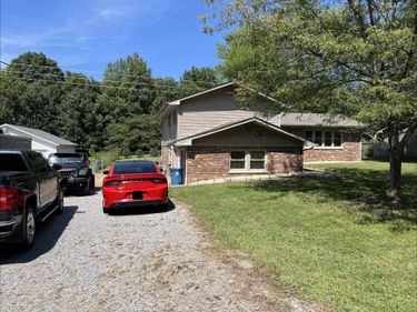 6740 Greenfield Drive, Paducah, KY 42003