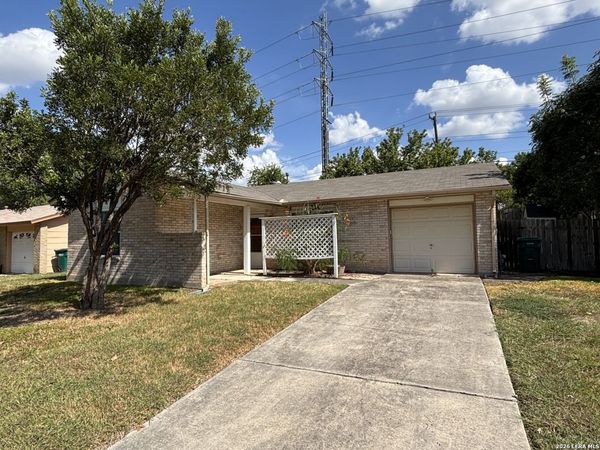 7514 VALLEY OAK ST, Live Oak, TX 78233
