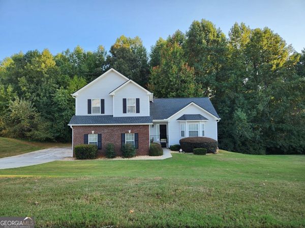 1025 Winding Brook Way, Fairburn, GA 30213