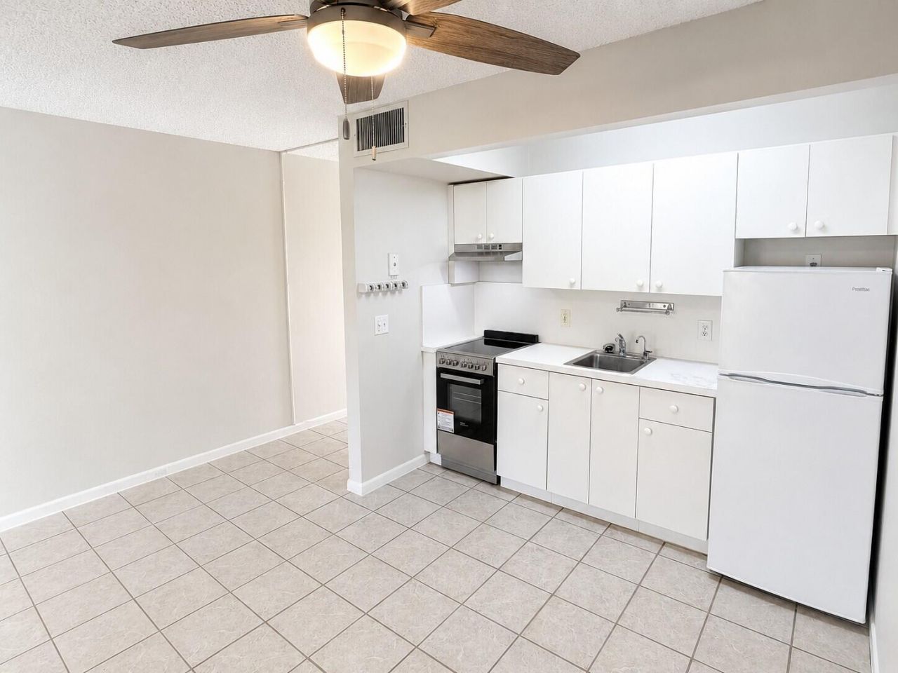 1400 SW 124th Terrace, Unit 105Q, Pembroke Pines, FL 33027 Photo