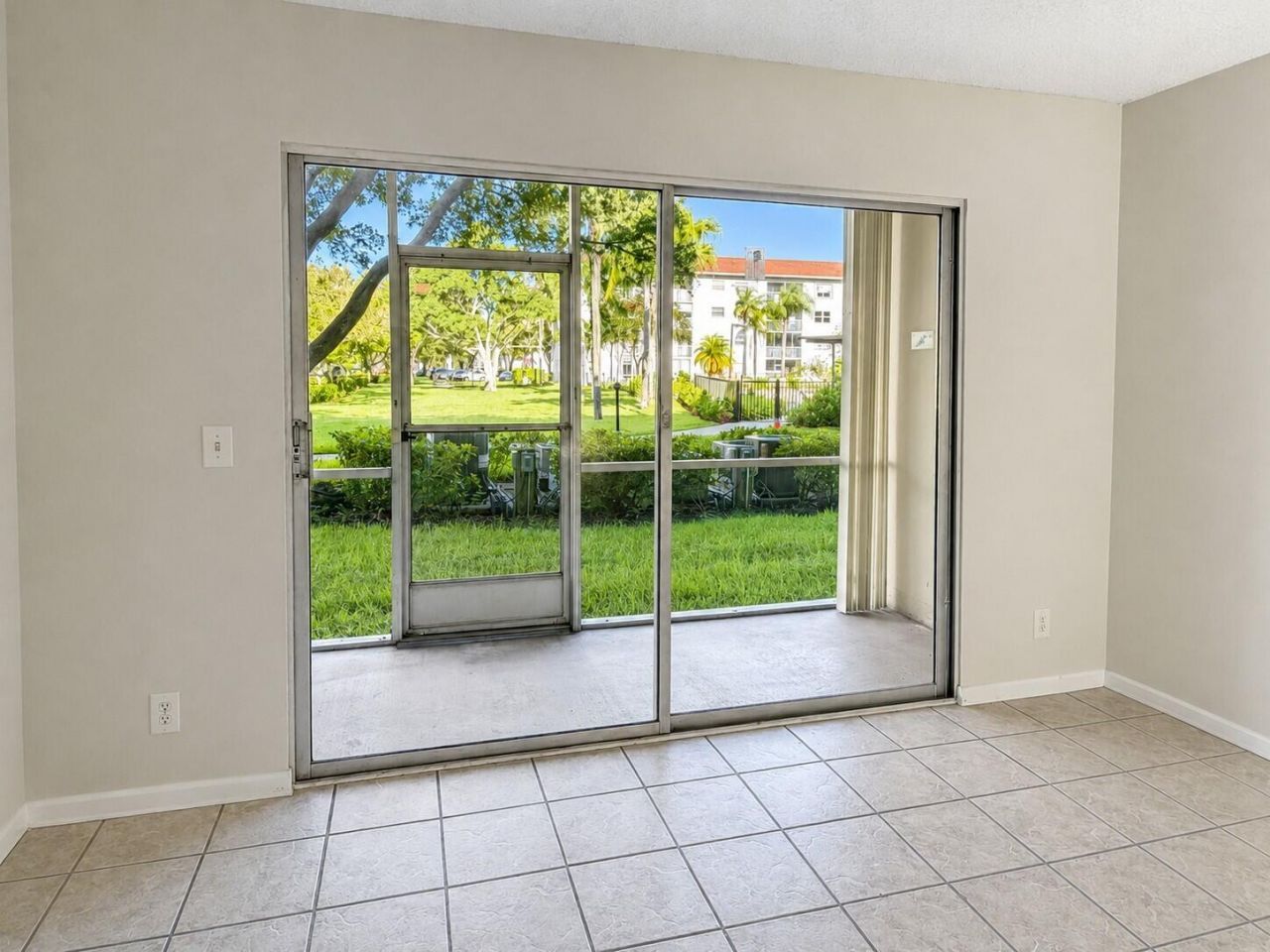 1400 SW 124th Terrace, Unit 105Q, Pembroke Pines, FL 33027 Photo