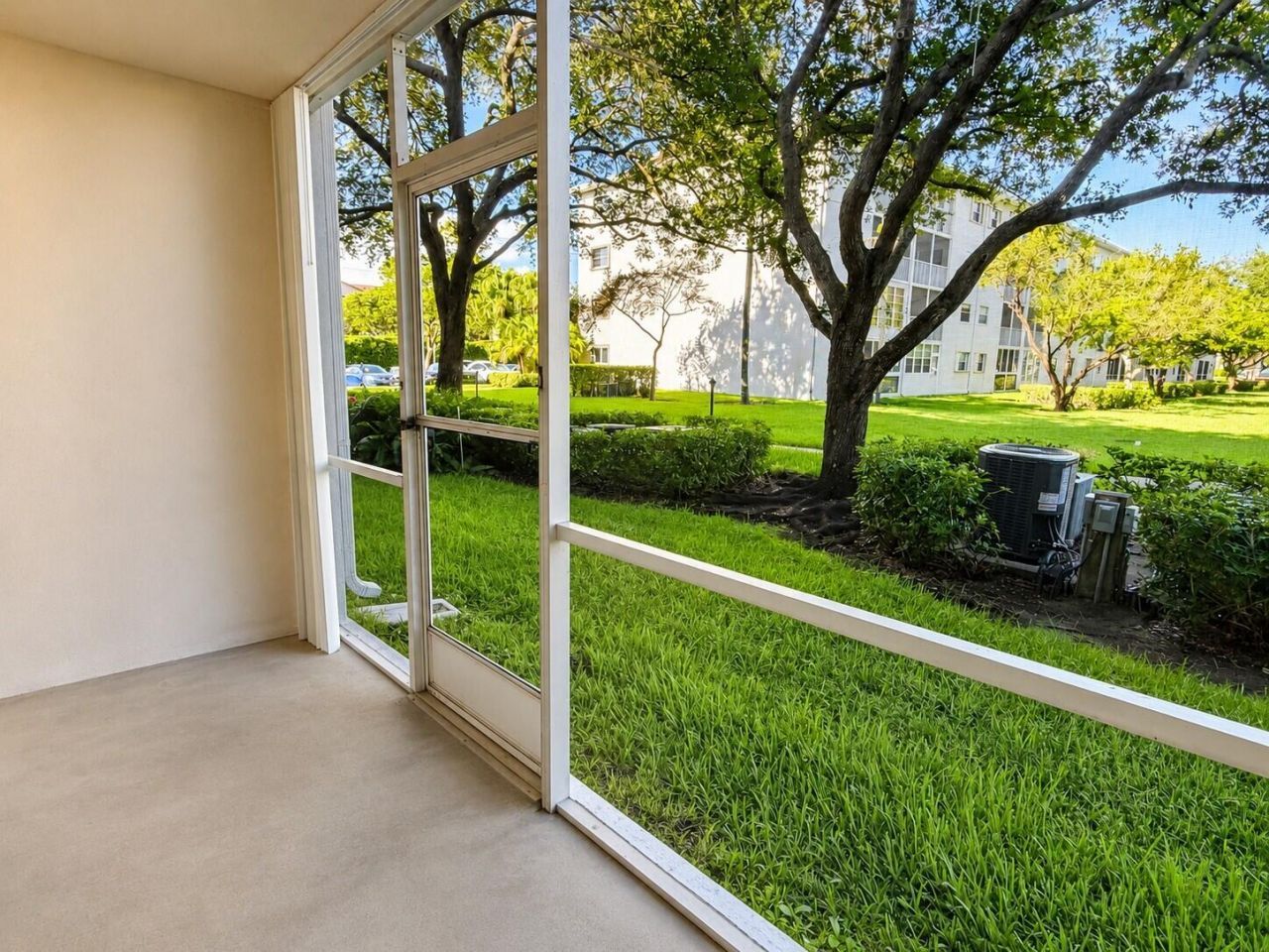 1400 SW 124th Terrace, Unit 105Q, Pembroke Pines, FL 33027 Photo