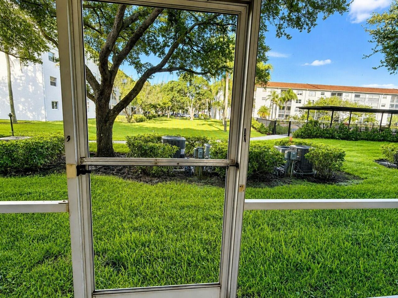 1400 SW 124th Terrace, Unit 105Q, Pembroke Pines, FL 33027 Photo