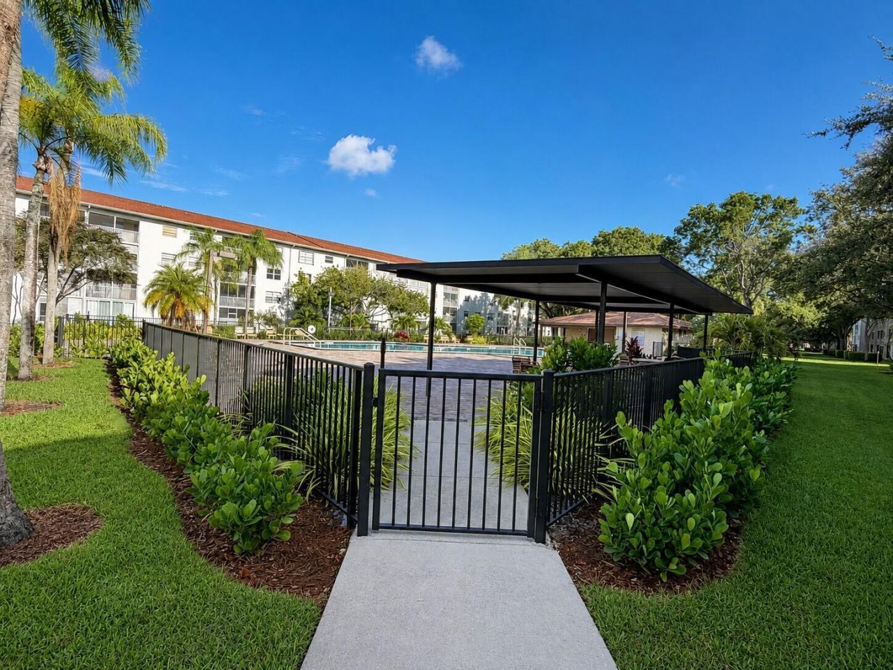 1400 SW 124th Terrace, Unit 105Q, Pembroke Pines, FL 33027 Photo