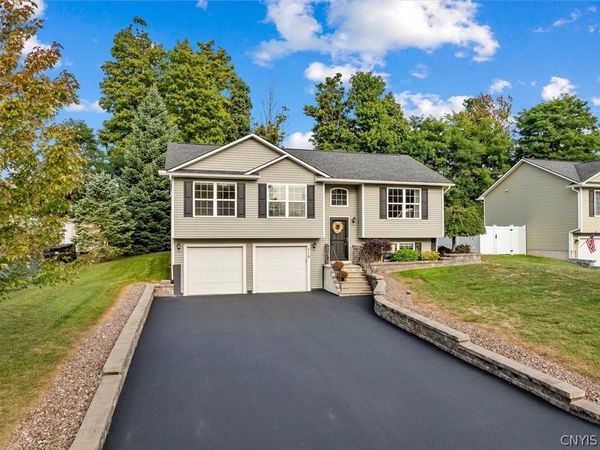115 Festa Fairway Lane , Baldwinsville, NY 13027