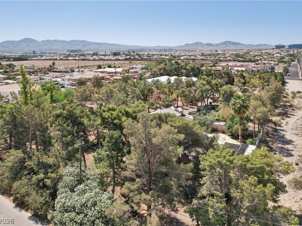 55 Siddall Avenue, Las Vegas, NV 89183