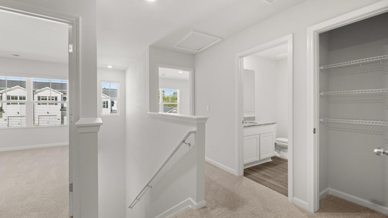 814 Feldspar Manor Photo 31