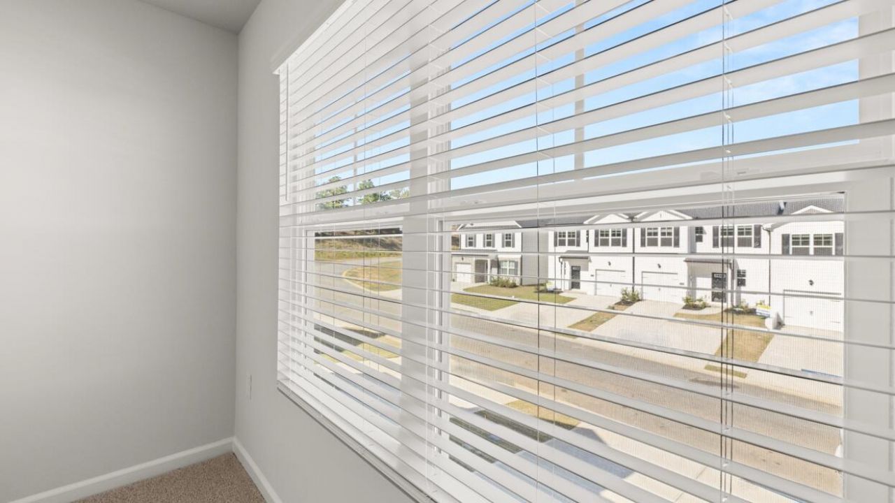 814 Feldspar Manor Photo 36