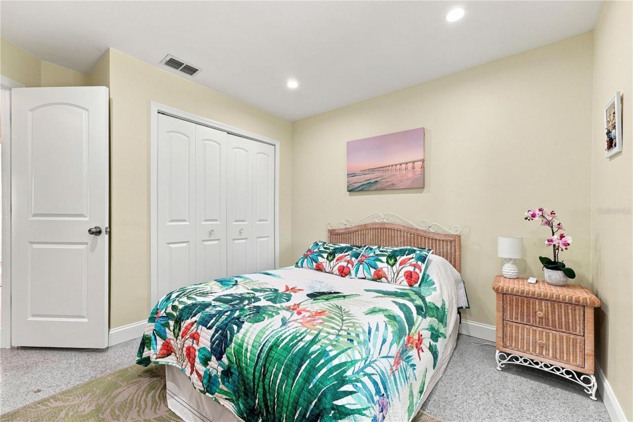 2060 6th Street , Sarasota, FL 34237 Photo