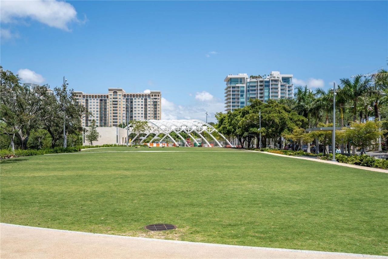 2060 6th Street , Sarasota, FL 34237 Photo