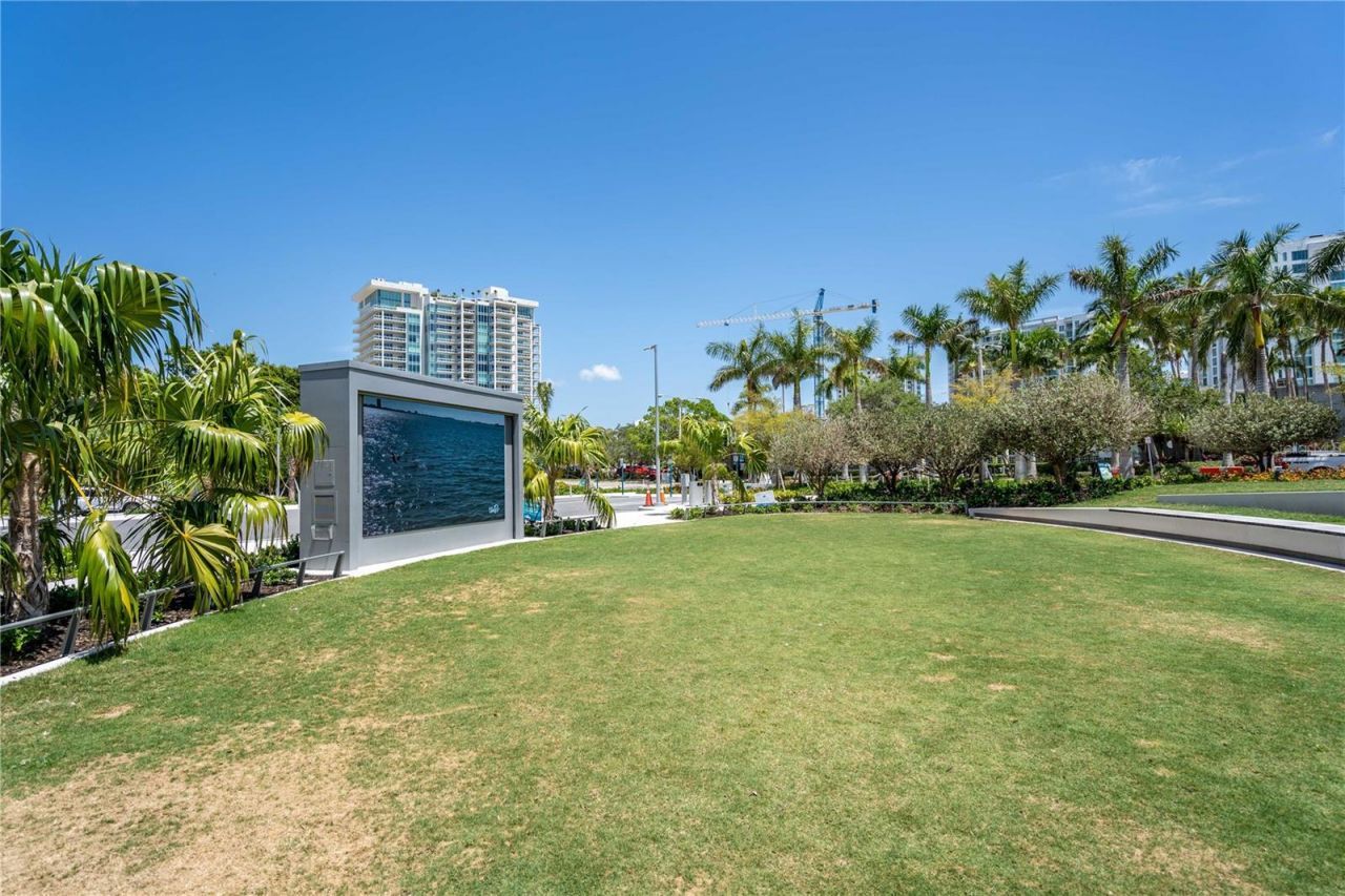 2060 6th Street , Sarasota, FL 34237 Photo