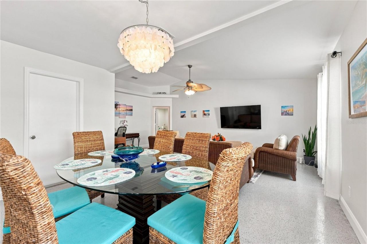 2060 6th Street , Sarasota, FL 34237 Photo