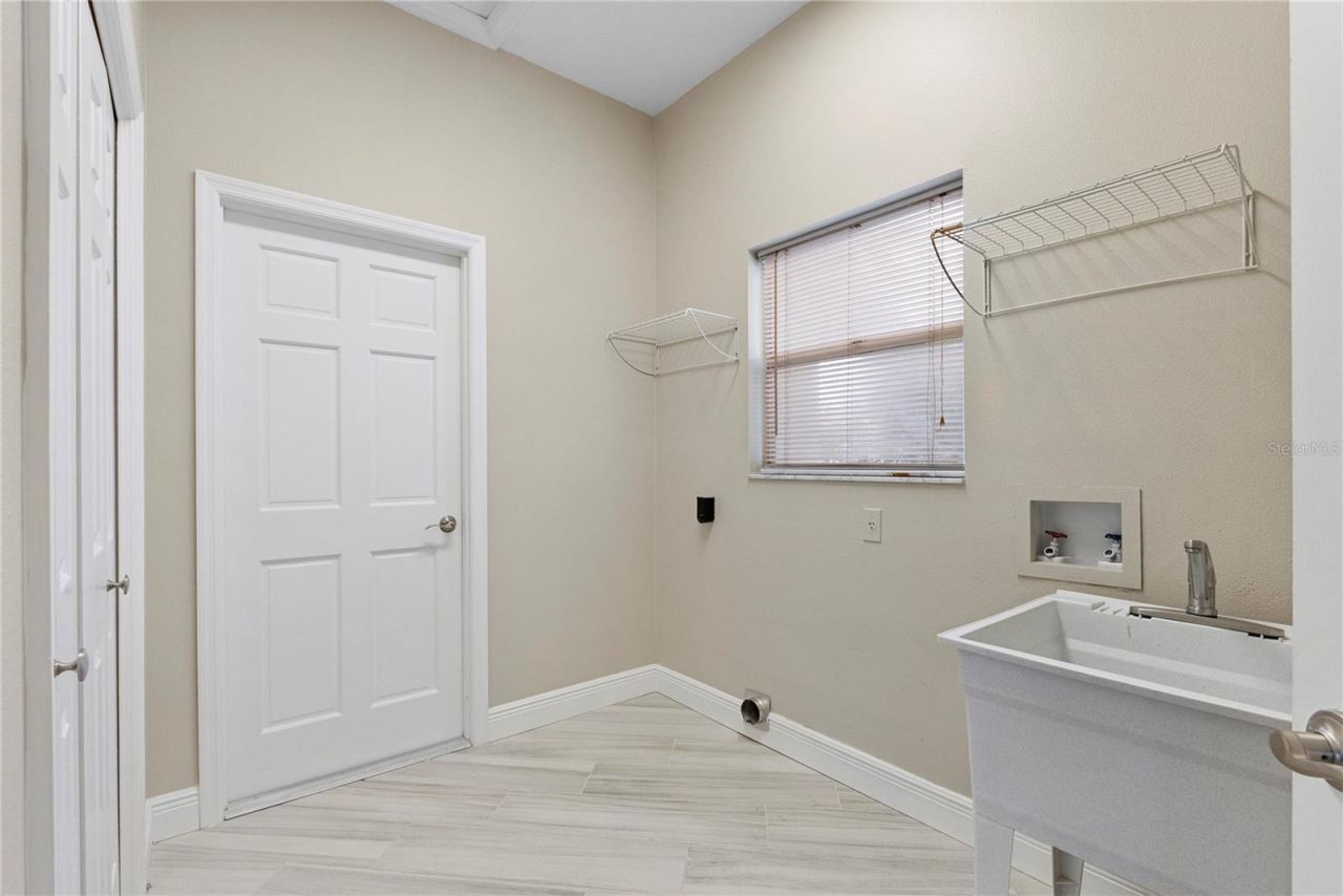 17919 Clear Lake Drive, Lutz, FL 33548 Photo