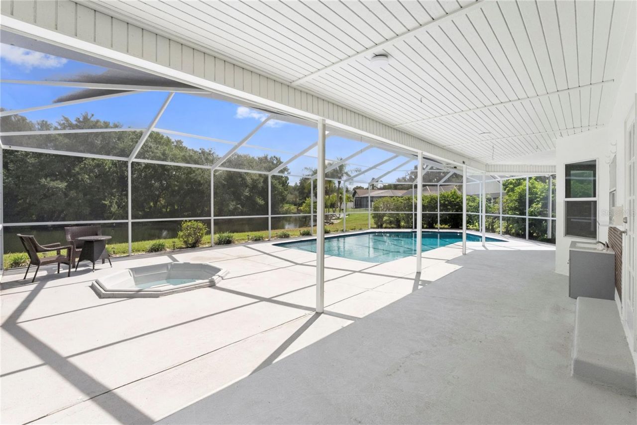 17919 Clear Lake Drive, Lutz, FL 33548 Photo