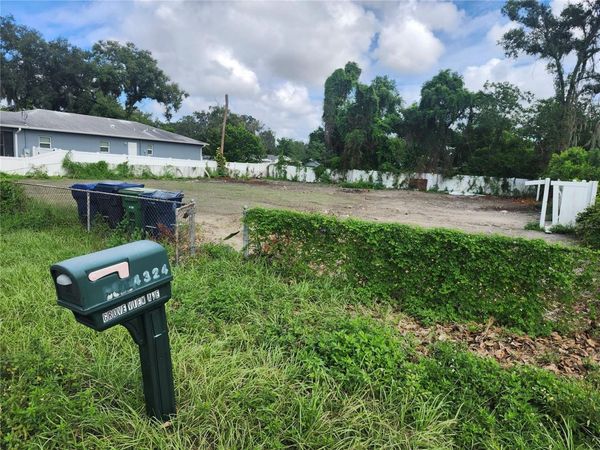 4324 E GROVE VIEW AVENUE , TAMPA, FL 33617