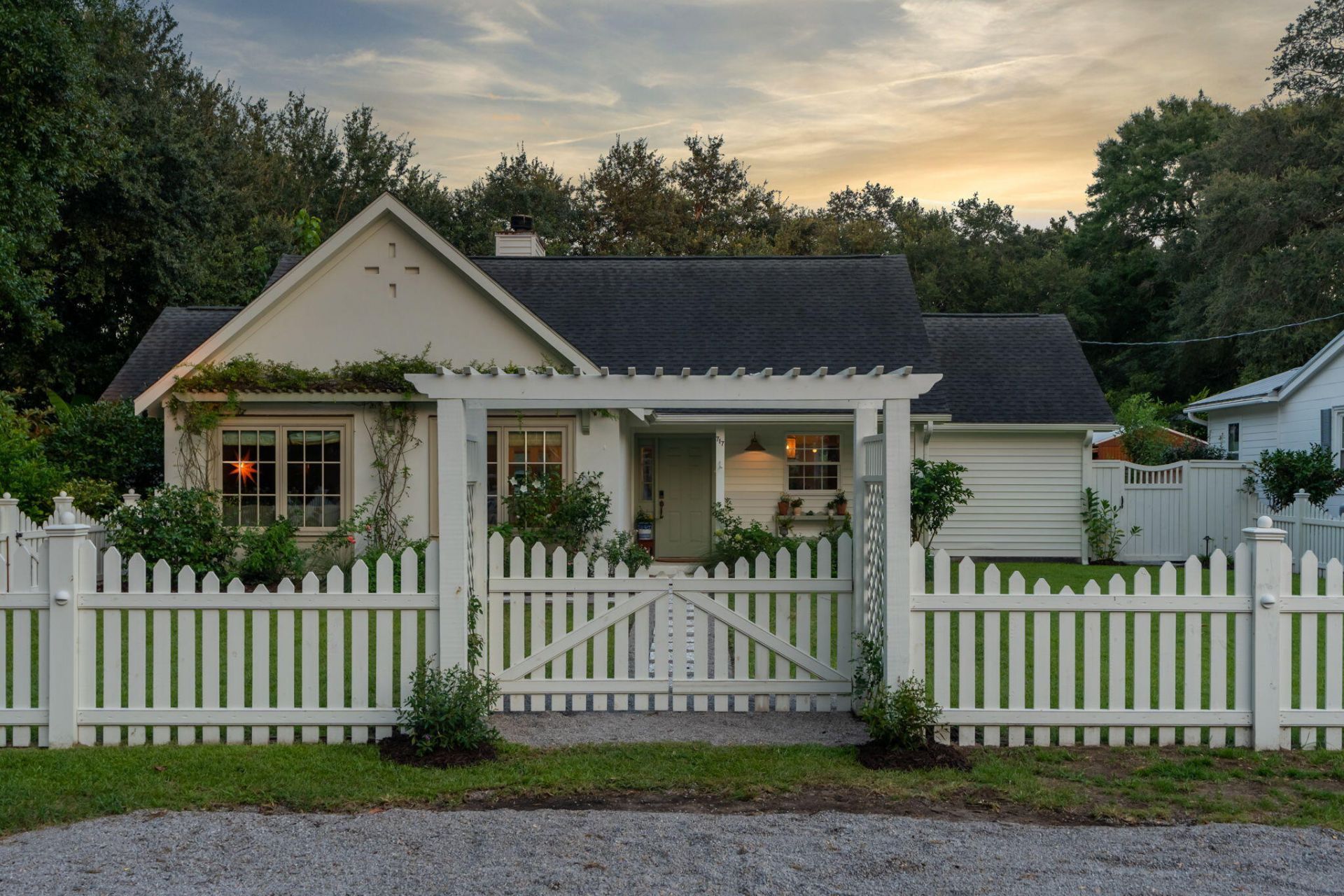 717 Cherry Street Photo 4