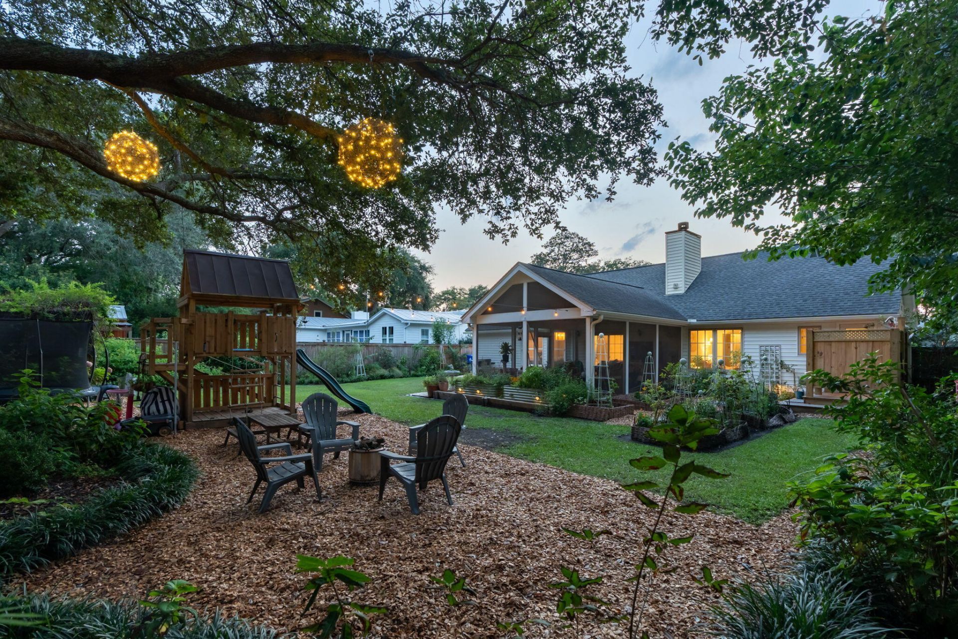 717 Cherry Street Photo 5