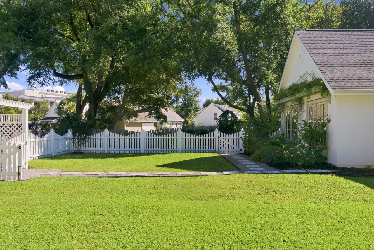 717 Cherry Street Photo 60