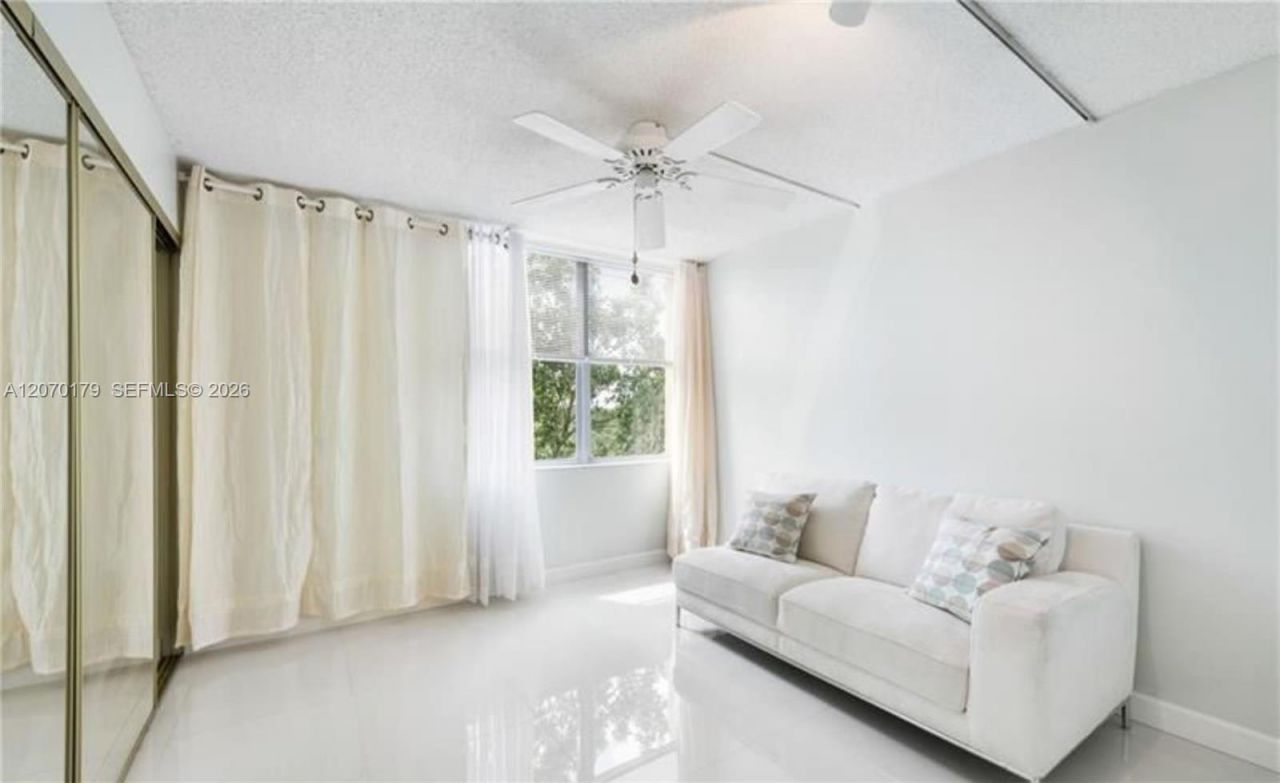 4400 Hillcrest Dr, Unit 602B, Hollywood, FL 33021 Photo